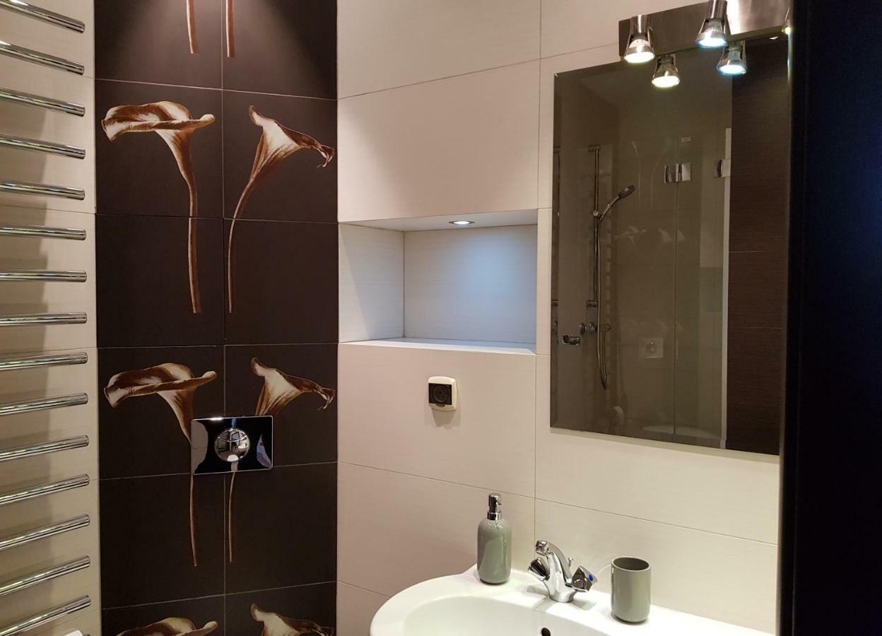 Apartament "Cleopatra 5" przy Rynku z parkingiem Apartment Kielce Bagian luar foto
