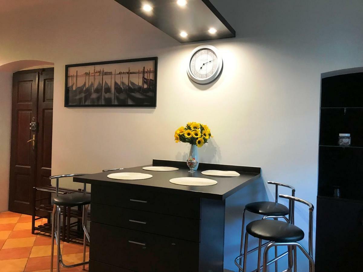 Apartament "Cleopatra 5" przy Rynku z parkingiem Apartment Kielce Bagian luar foto