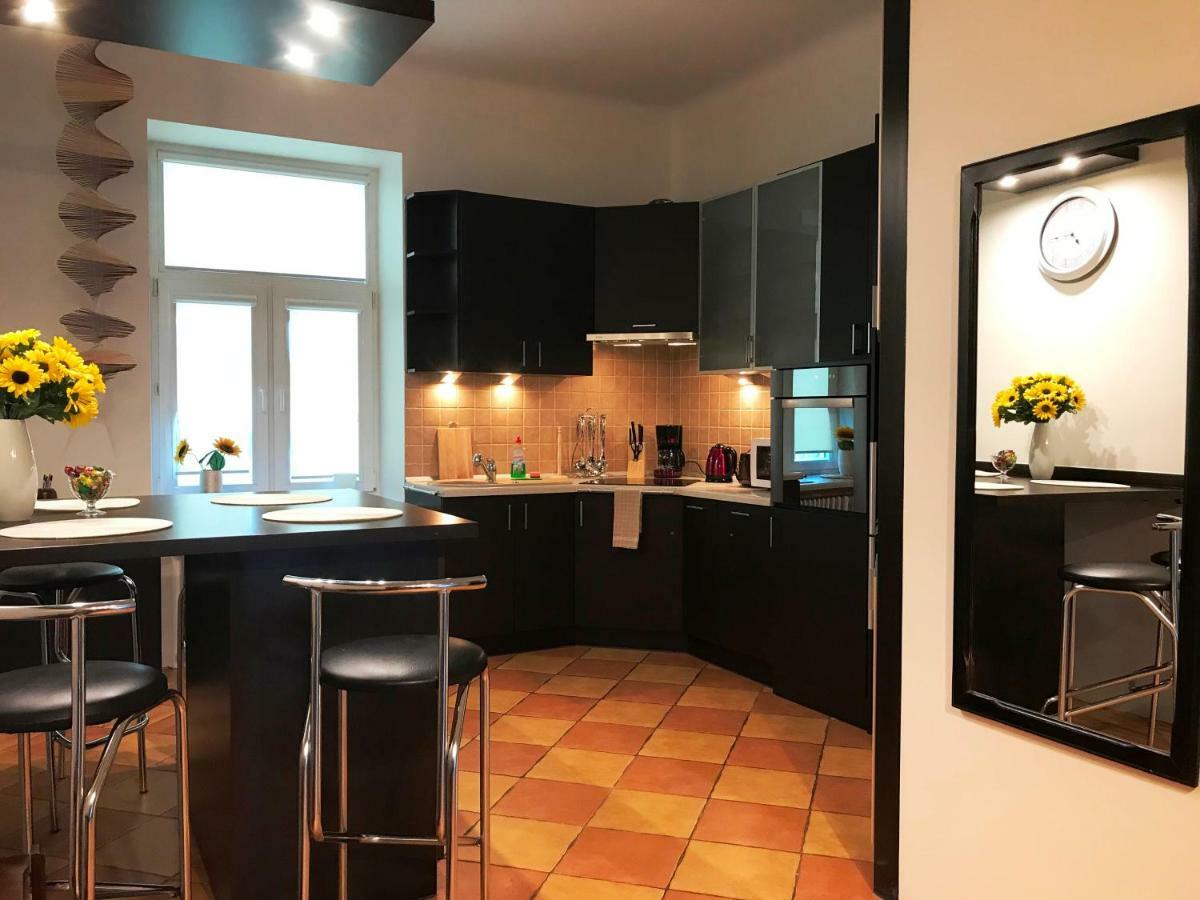 Apartament "Cleopatra 5" przy Rynku z parkingiem Apartment Kielce Bagian luar foto