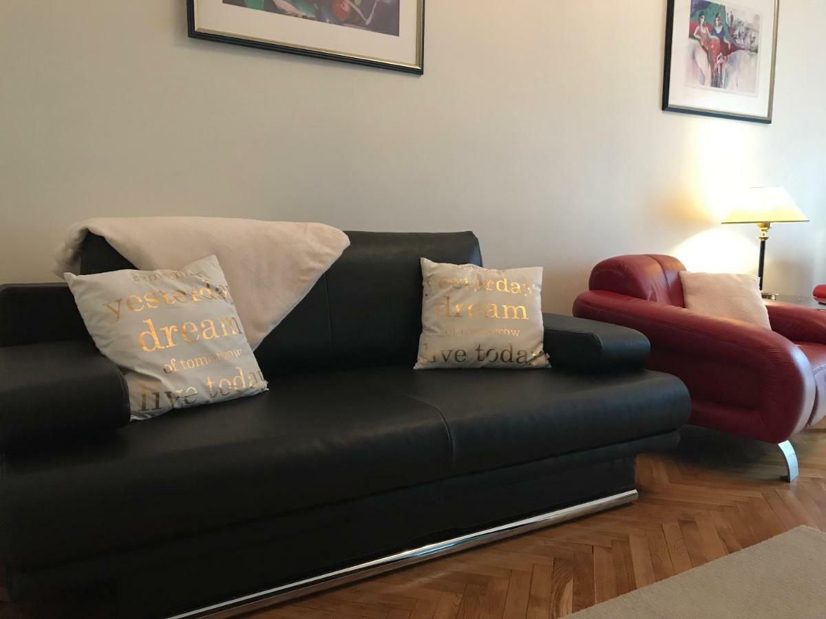 Apartament "Cleopatra 5" przy Rynku z parkingiem Apartment Kielce Bagian luar foto